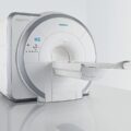 apparat-mrt-siemens-magnetom-essenza