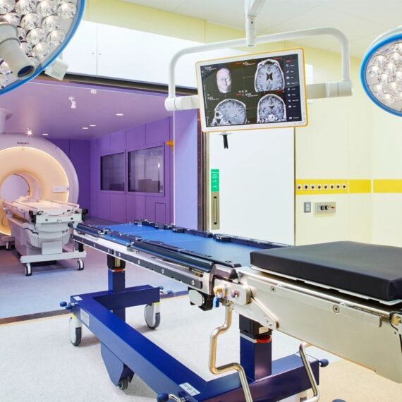 intraoperacionnaya-mrt-philips-s-ingenia-15t-i-ingenia-30t_2