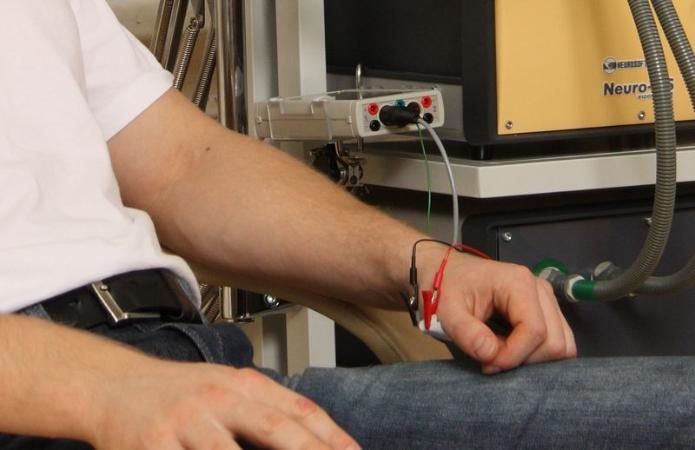 transkranialnij-magnitnij-stimulyator-nejrosoft-nejro-msd-diagnosticheskij_9